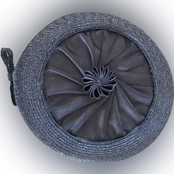 MR. RICKIE ORIGINAL Vintage Navy Blue Woven Straw Satin Pillbox Hat - Picture 2 of 5